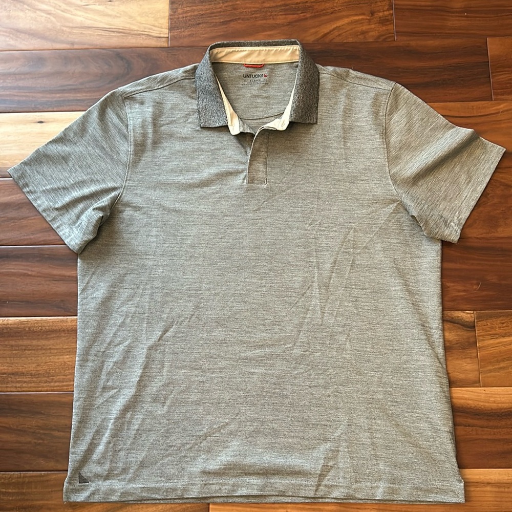 Untuckit Polo